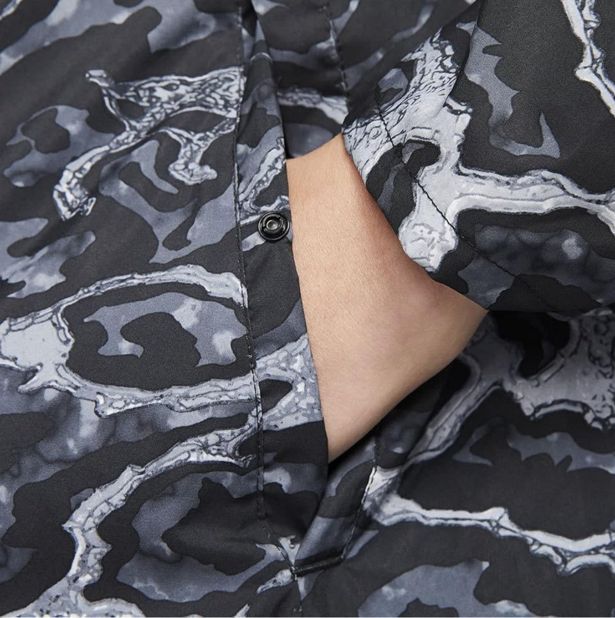 Nike Galaxy Wild Run Windrunner Jacket Black