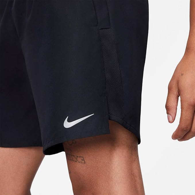 Nike Challenger 7" Shorts Black