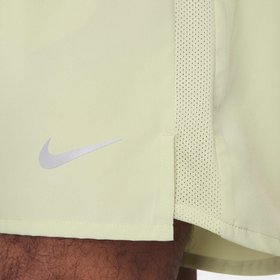 Nike Challenger Shorts Olive Aura