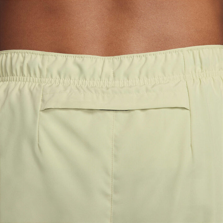 Nike Challenger 7" Shorts Olive Aura