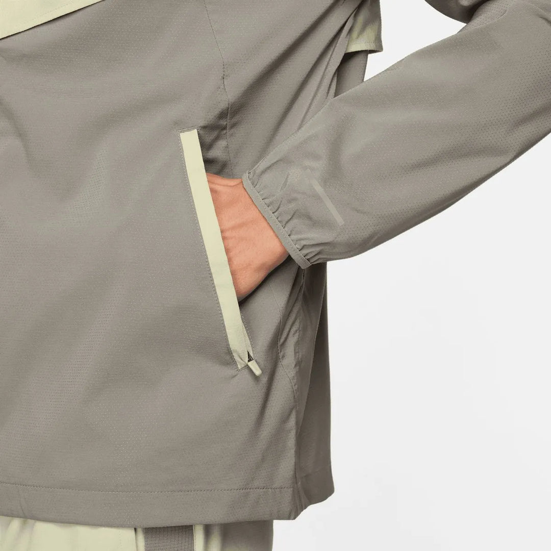 Nike UV Windbreaker Jacket Olive Aura