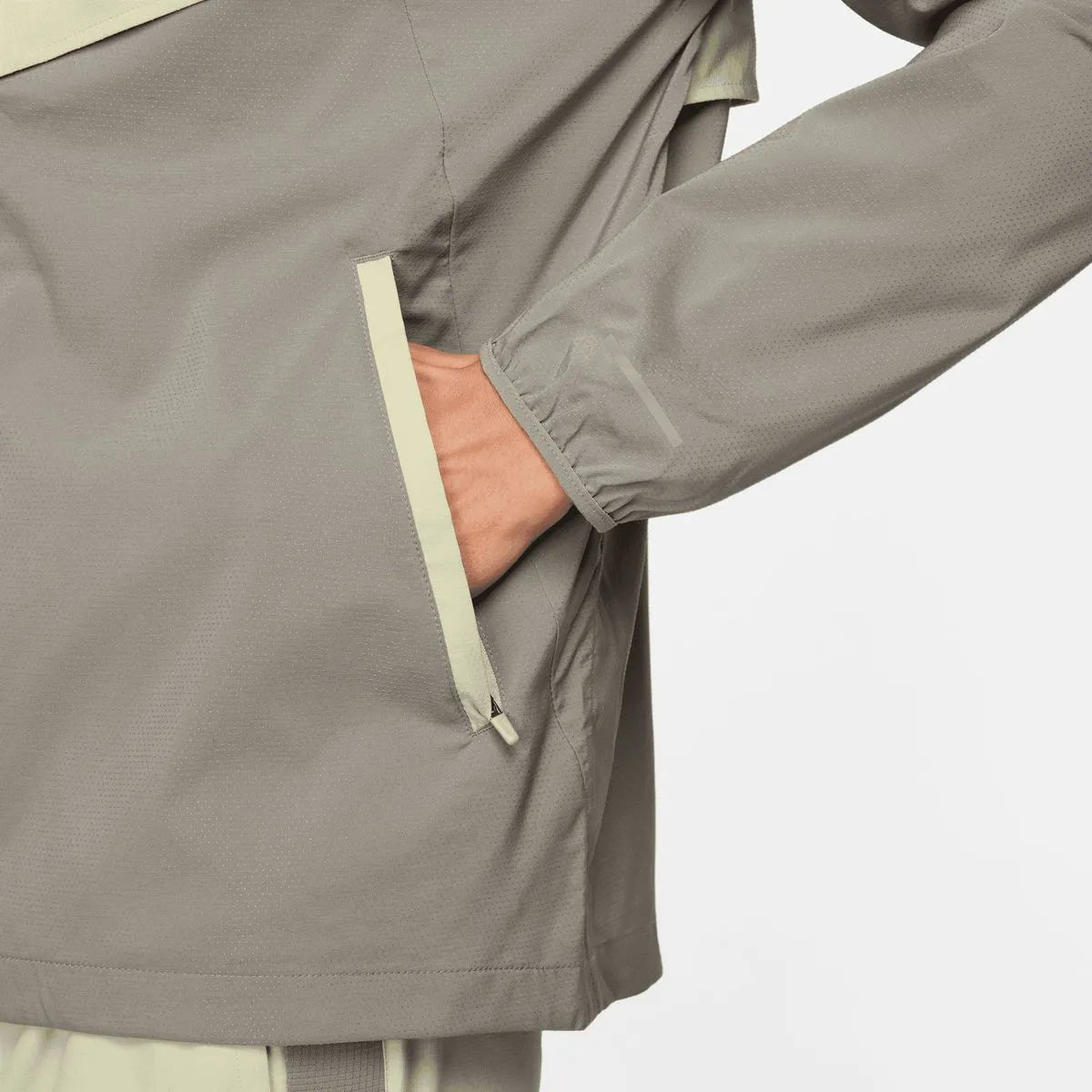 Nike UV Repel Windrunner Jacket Olive Aura