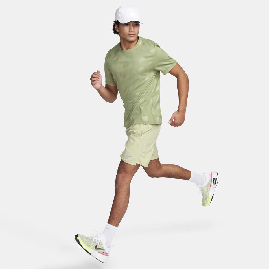 Nike Challenger Shorts Olive Aura